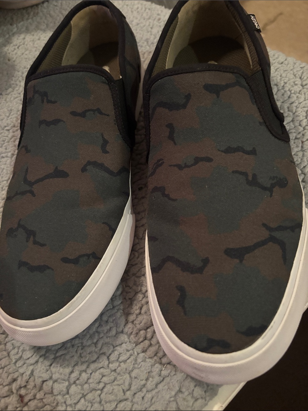 Oakley Men's Camouflage Slip-On Loafers in Green and Black